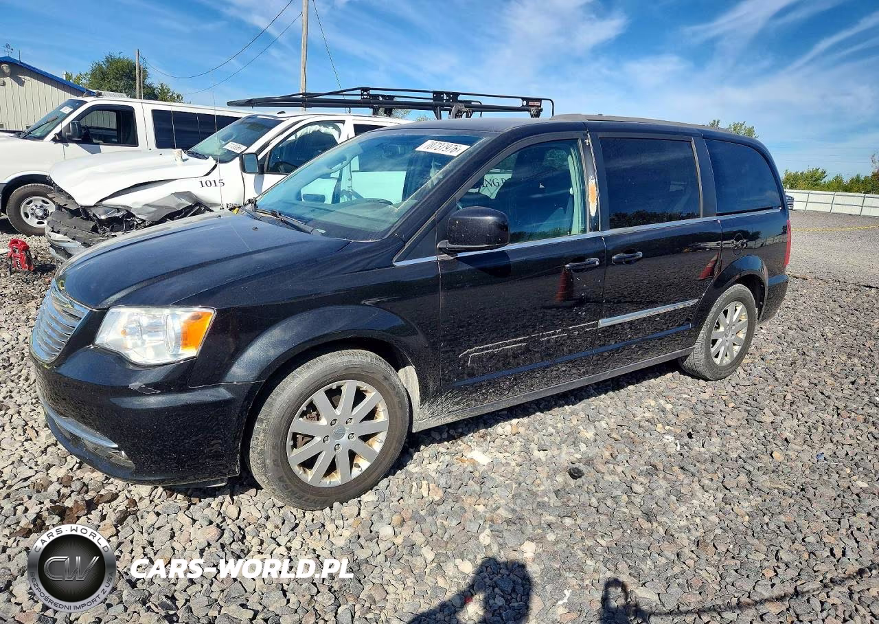 2015 Chrysler Town & Country Touring VIN:2C4RC1BG2FR751369 - 1