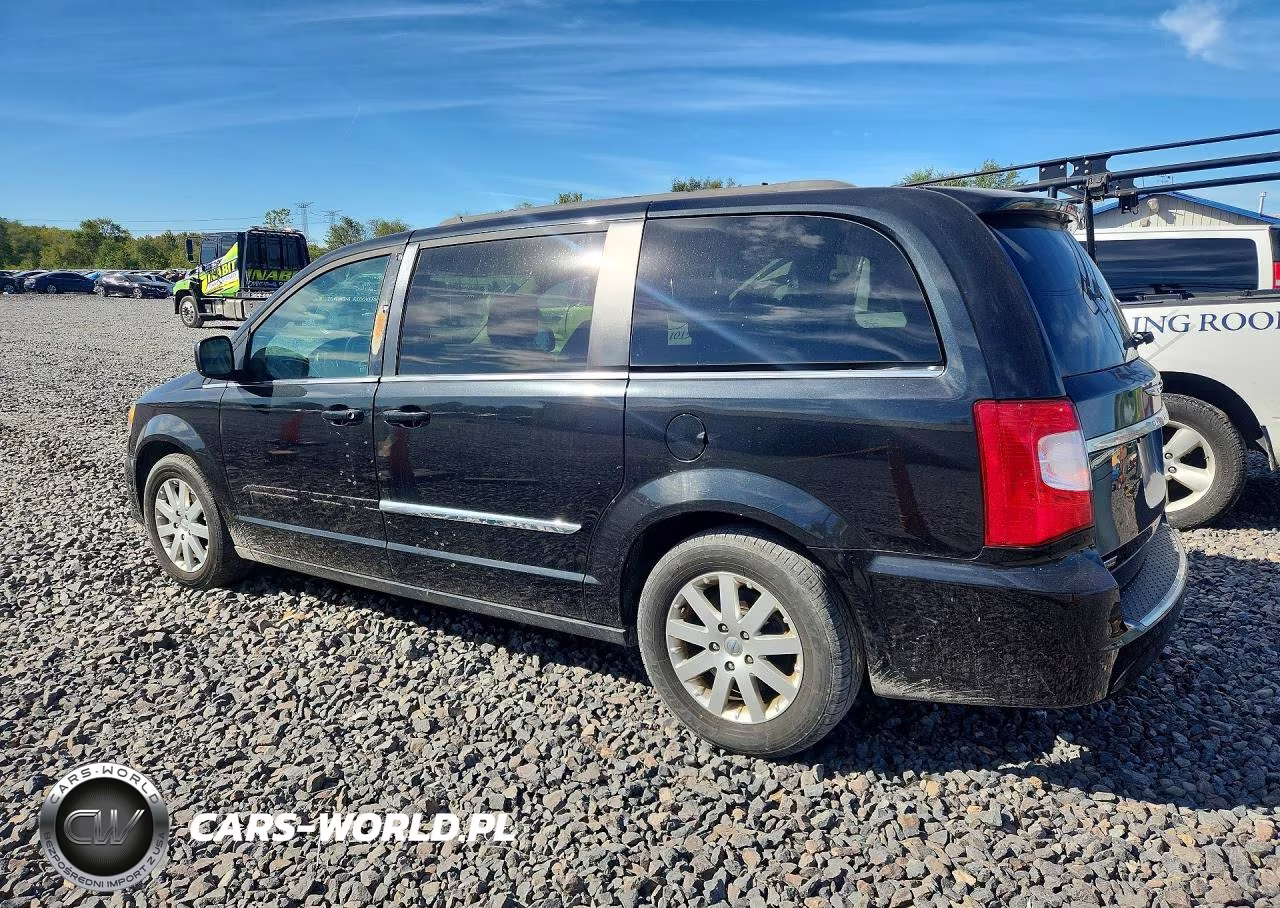 2015 Chrysler Town & Country Touring VIN:2C4RC1BG2FR751369 - 2