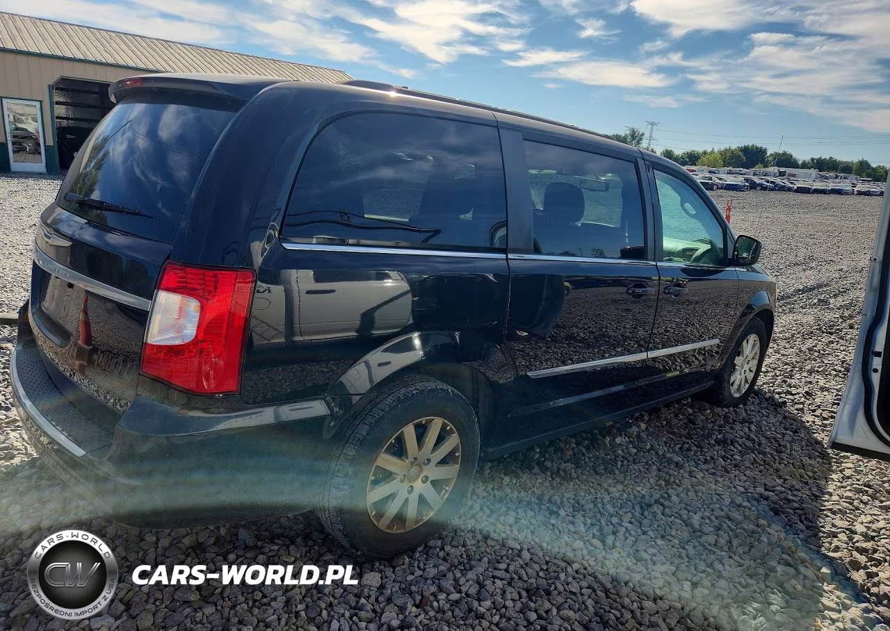 2015 Chrysler Town & Country Touring VIN:2C4RC1BG2FR751369 - 3