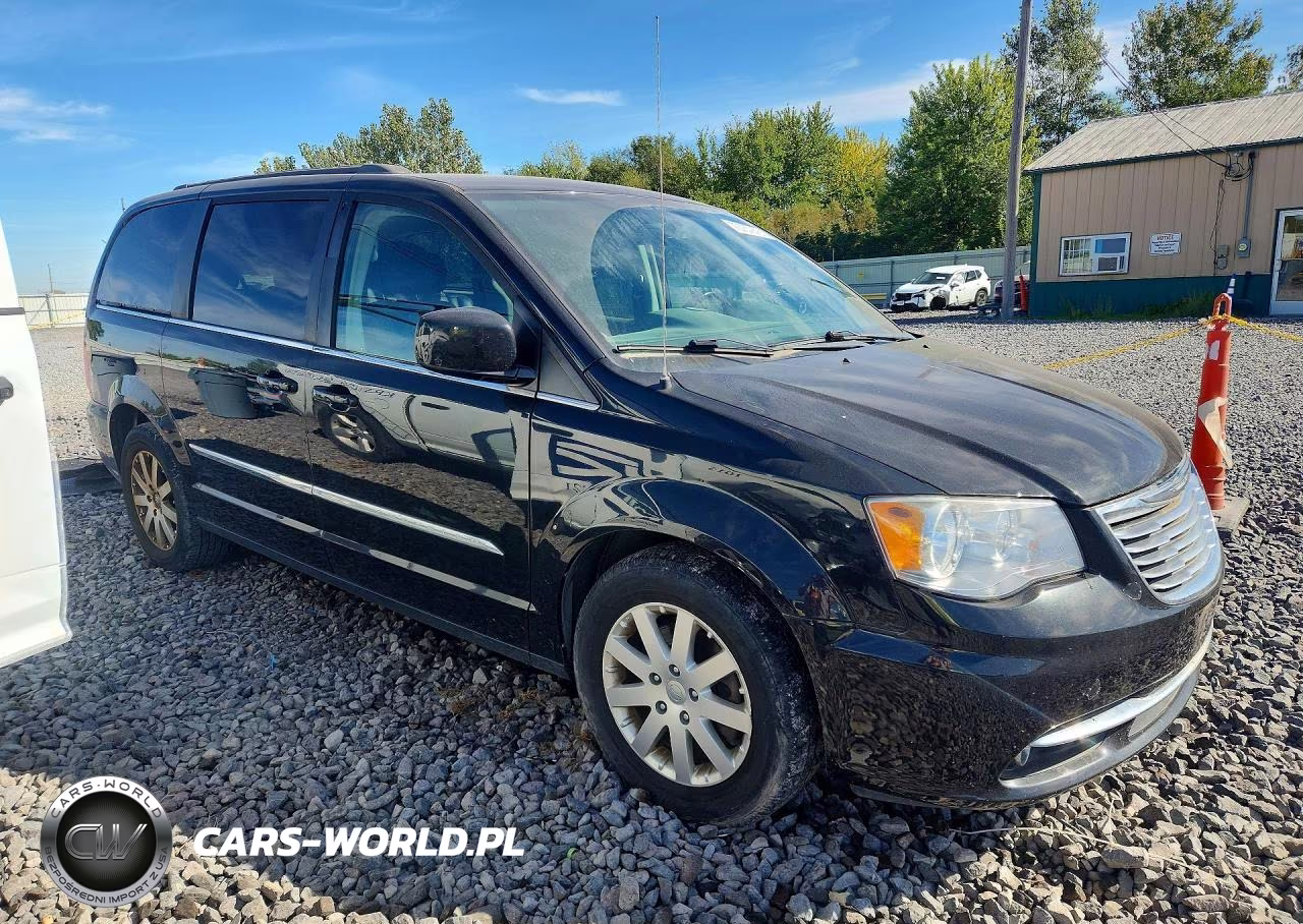 2015 Chrysler Town & Country Touring VIN:2C4RC1BG2FR751369 - 4