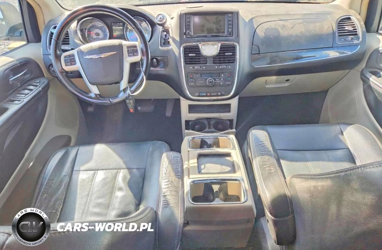 2015 Chrysler Town & Country Touring VIN:2C4RC1BG2FR751369 - 8