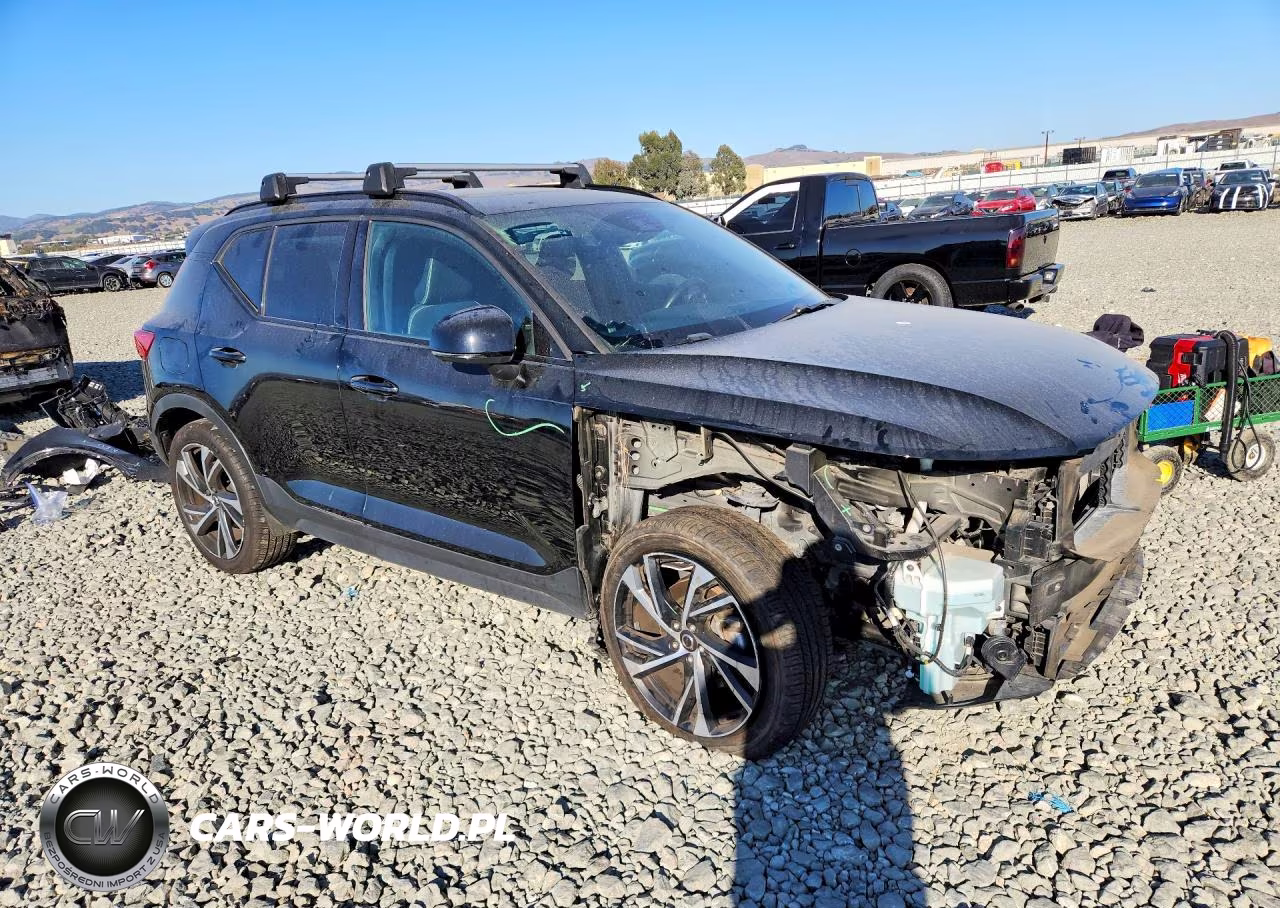 2019 Volvo Xc40 T5 R-Design VIN:YV4162UM3K2048785 - 4