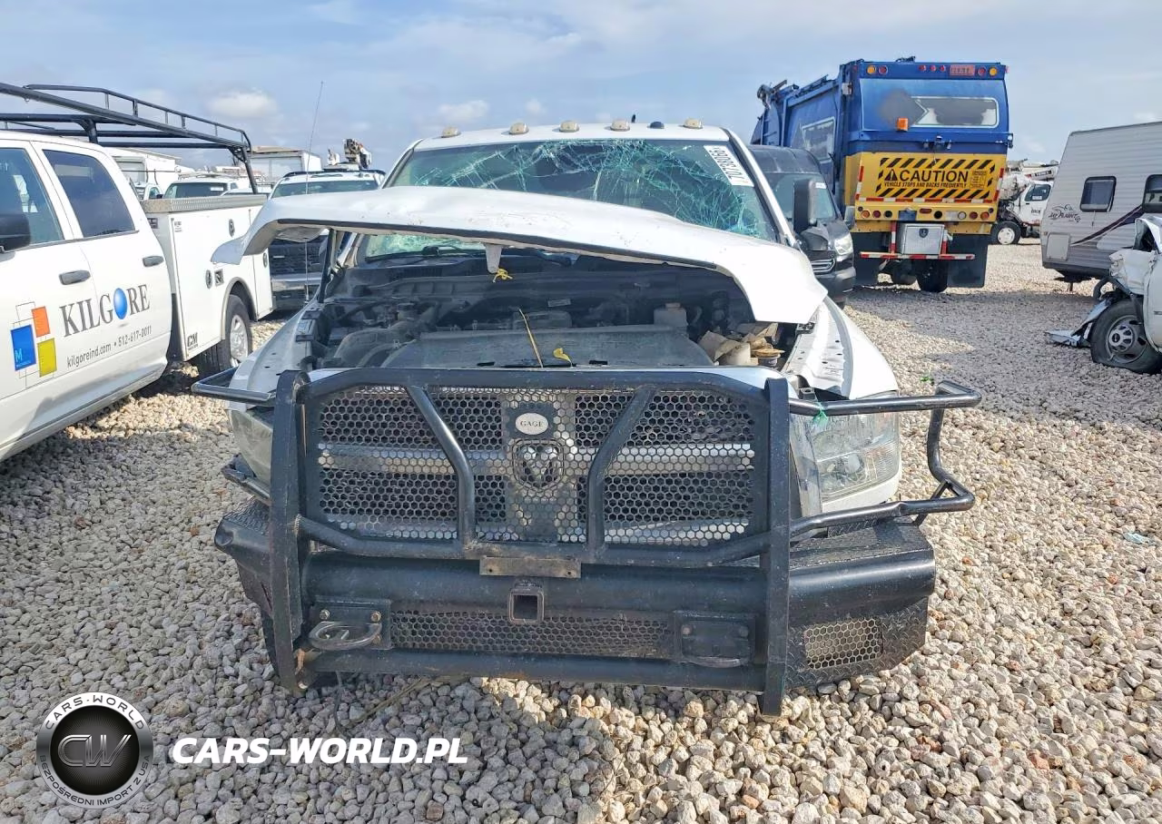 2018 Ram 3500 VIN:3C7WRTCL9JG331764 - 5