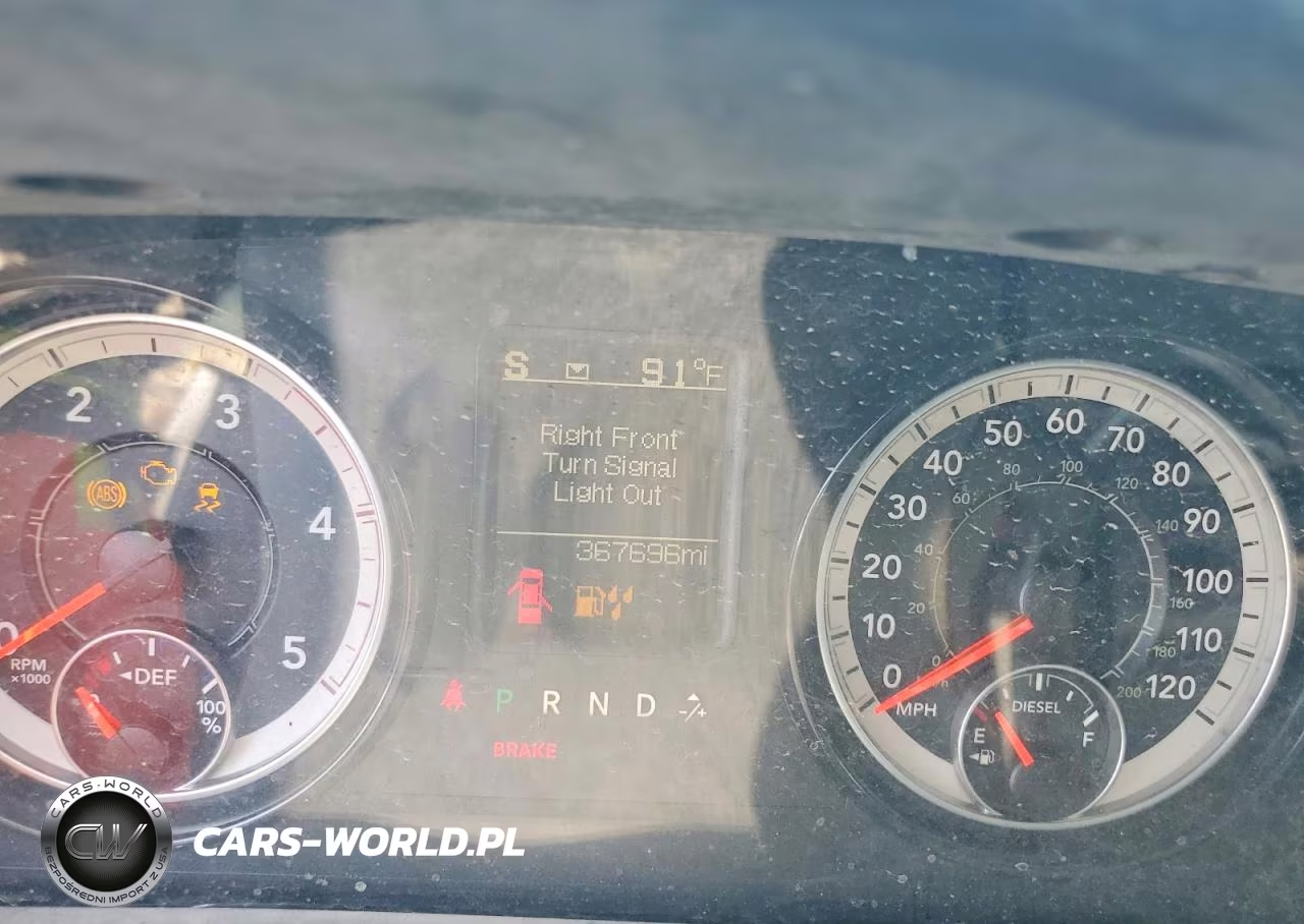 2018 Ram 3500 VIN:3C7WRTCL9JG331764 - 9