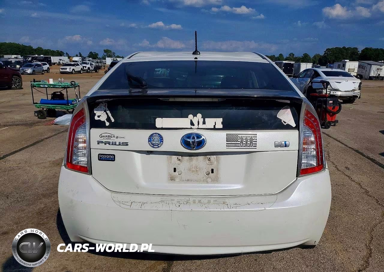 2015 Toyota Prius Persona Series VIN:JTDKN3DU5F0416403 - 6
