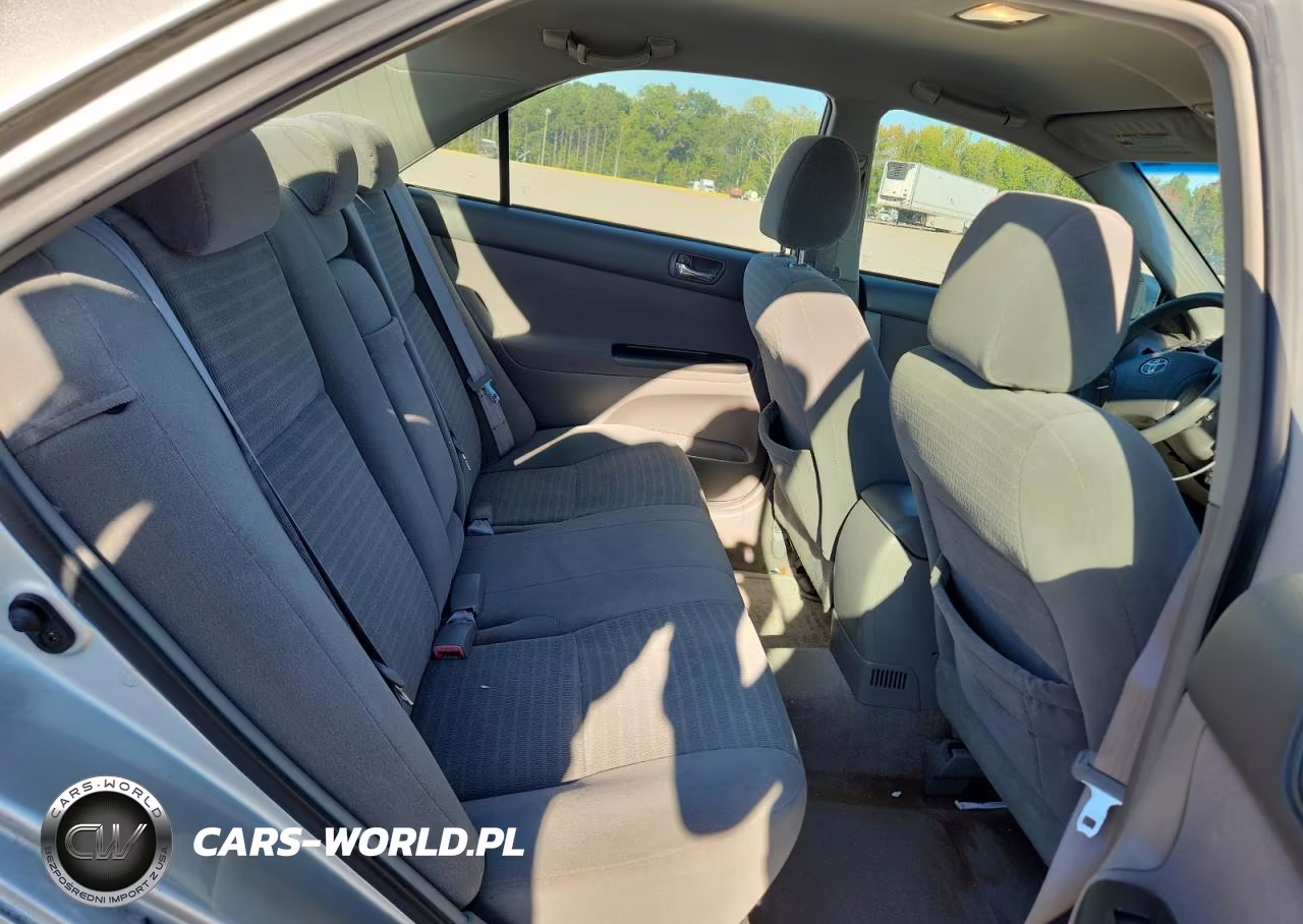 2005 Toyota Camry Le VIN:4T1BE32K05U043369 - 10