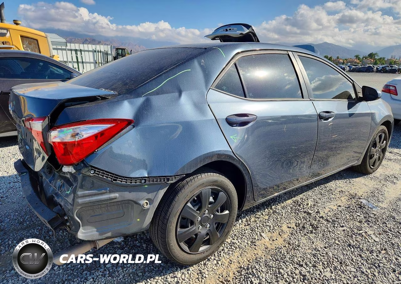 2015 Toyota Corolla Le VIN:2T1BURHE1FC411150 - 3