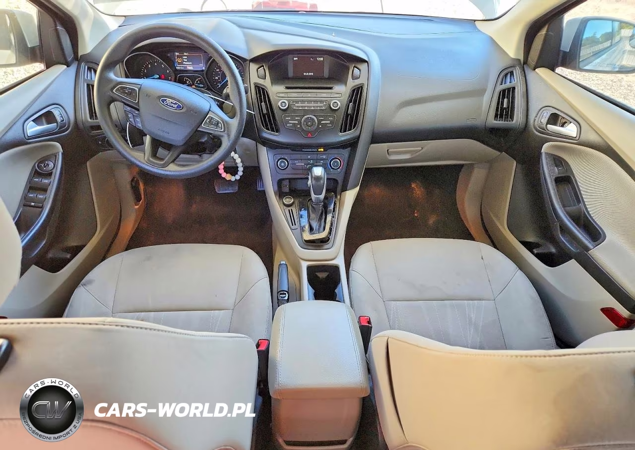 2015 Ford Focus Se VIN:1FADP3F29FL329624 - 8