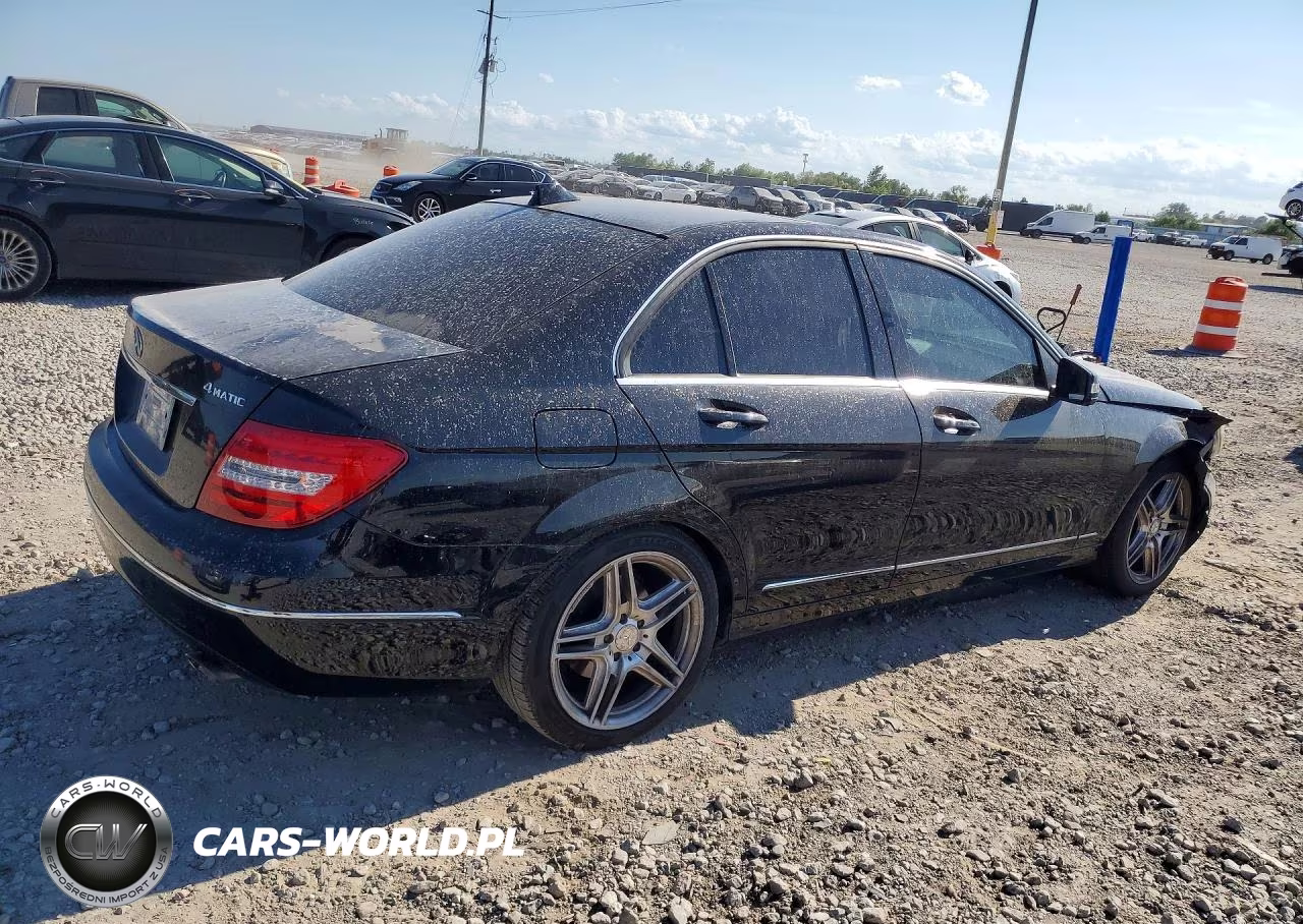2012 Mercedes-Benz C 300 4Matic VIN:WDDGF8BBXCA655636 - 3