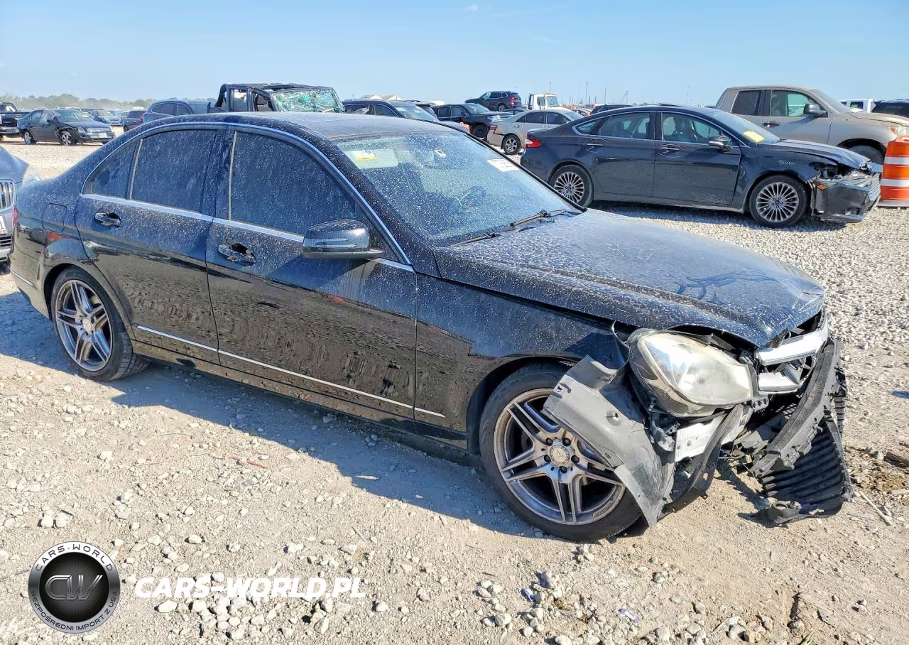 2012 Mercedes-Benz C 300 4Matic VIN:WDDGF8BBXCA655636 - 4