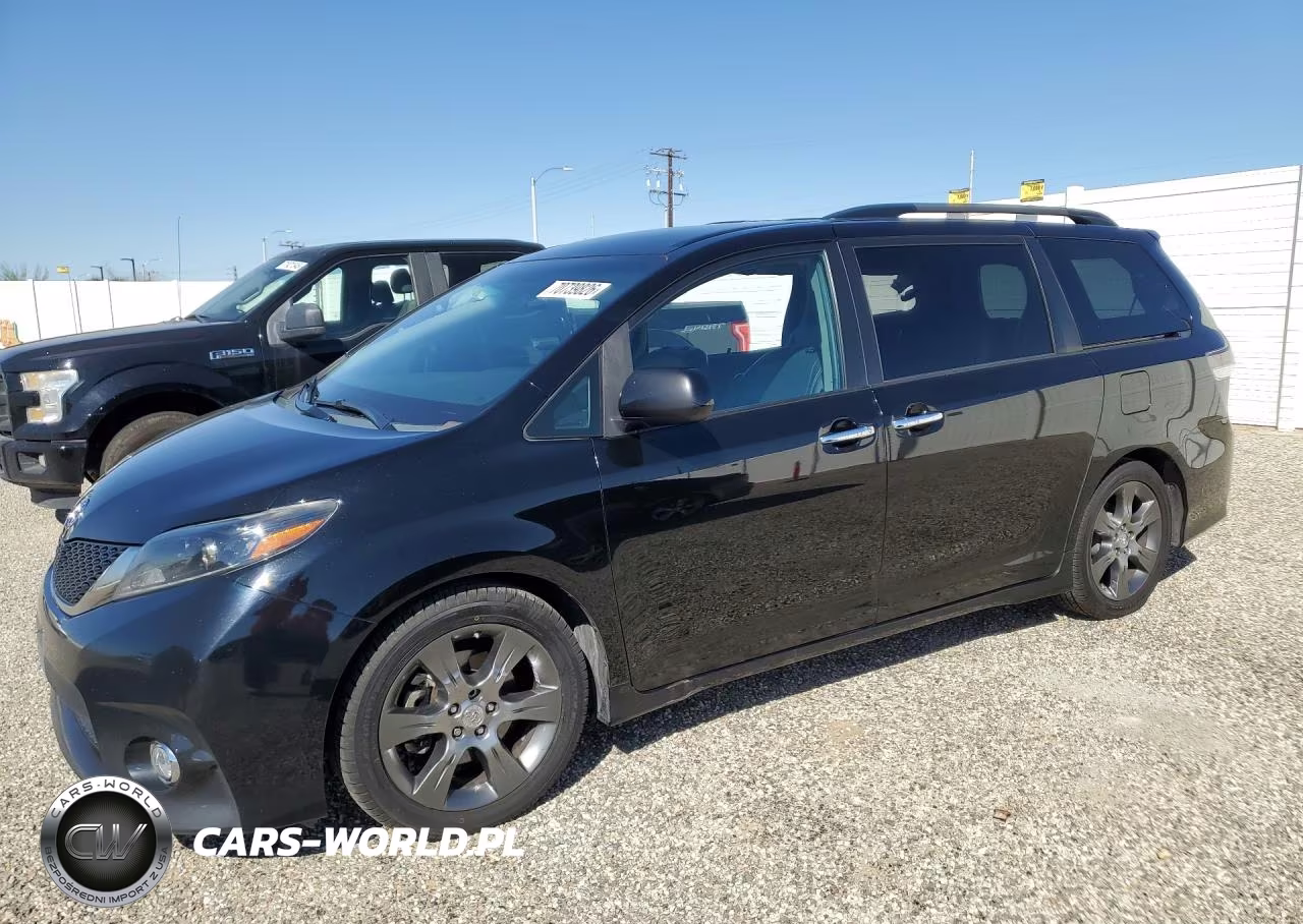 2015 Toyota Sienna Sport – zdjęcie 1 z 13