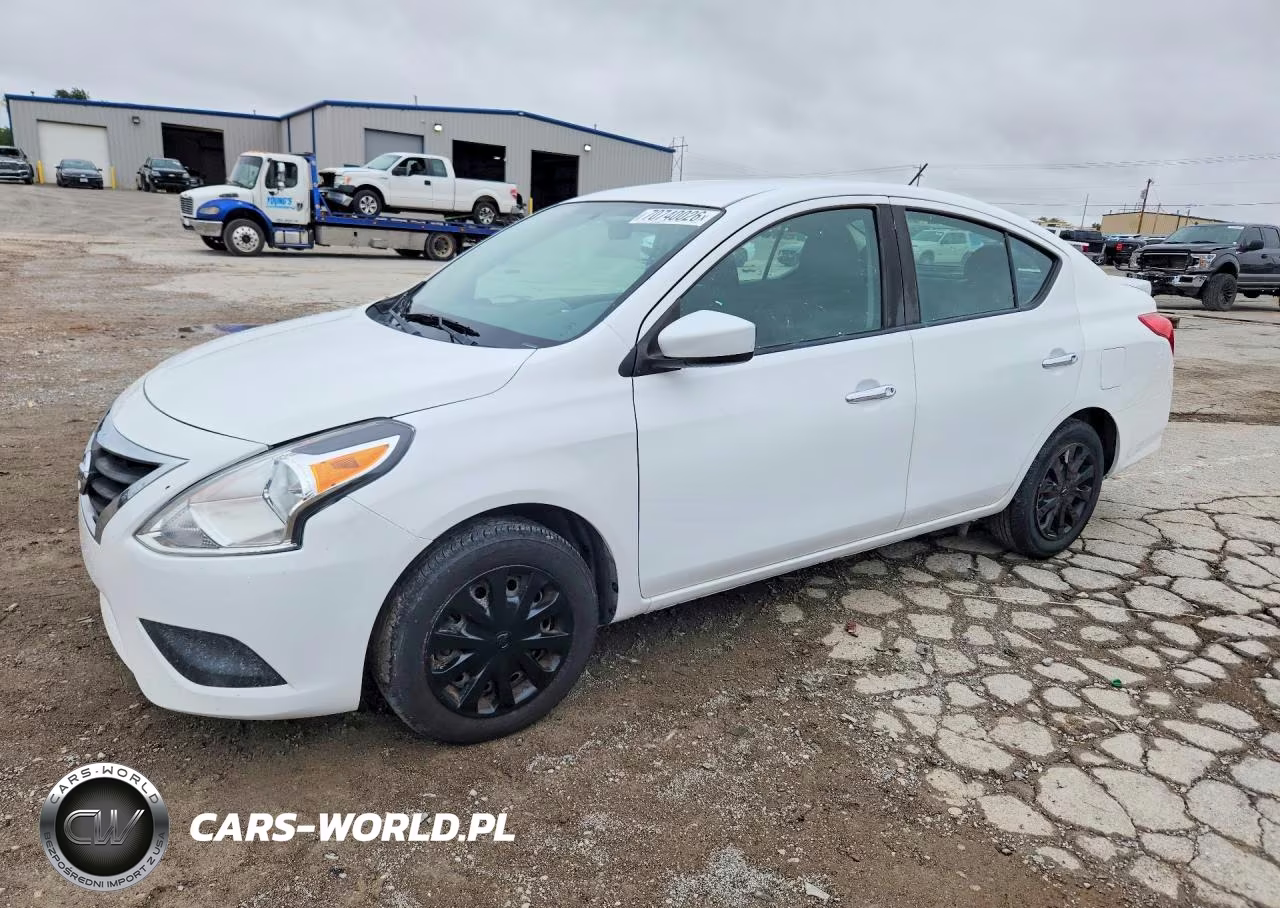 2019 Nissan Versa Sv