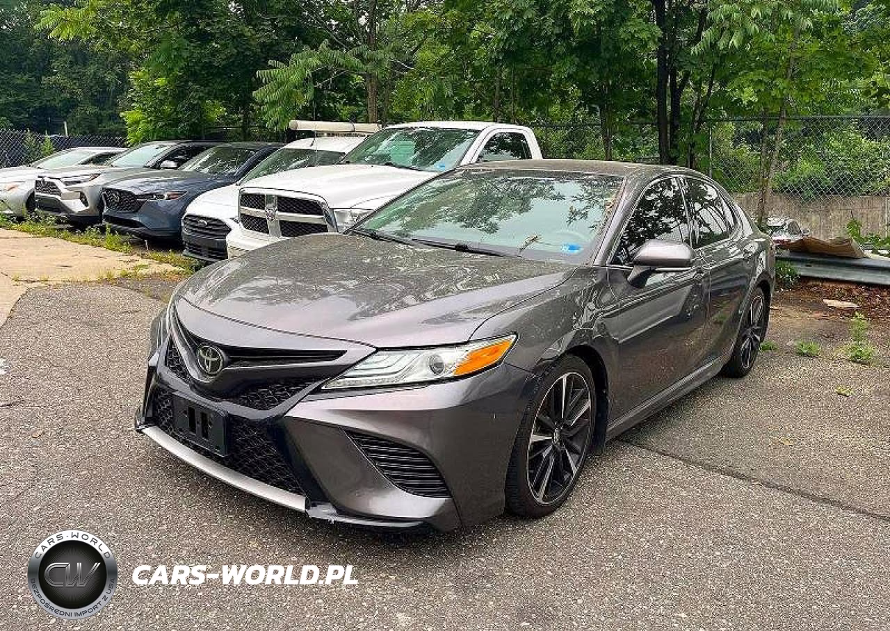2020 Toyota Camry Xse – zdjęcie 1 z 9