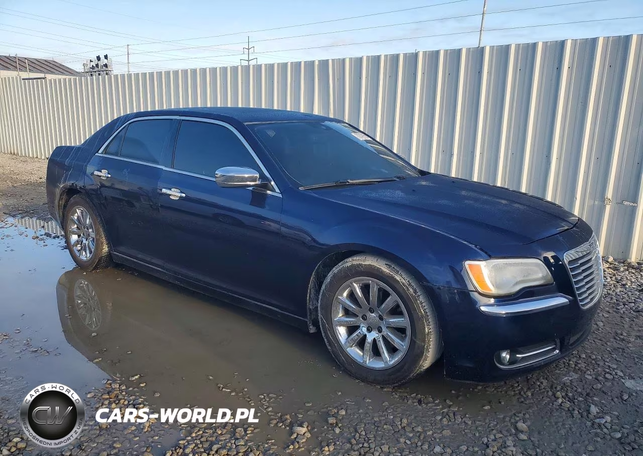 2013 Chrysler 300C VIN:2C3CCAETXDH647072 - 4