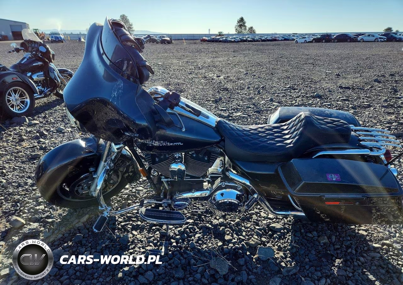 2008 Harley-Davidson Flhx VIN:1HD1KB4148Y660356 - 3
