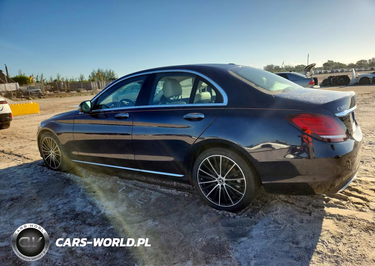 2021 Mercedes-Benz C 300 VIN:W1KWF8DBXMR631591 - 2