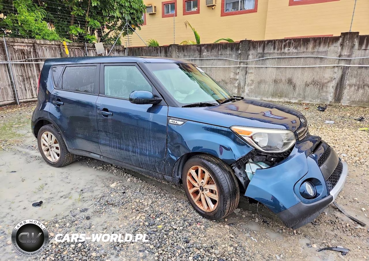 2018 Kia Soul + VIN:KNDJP3A50J7523006 - 4