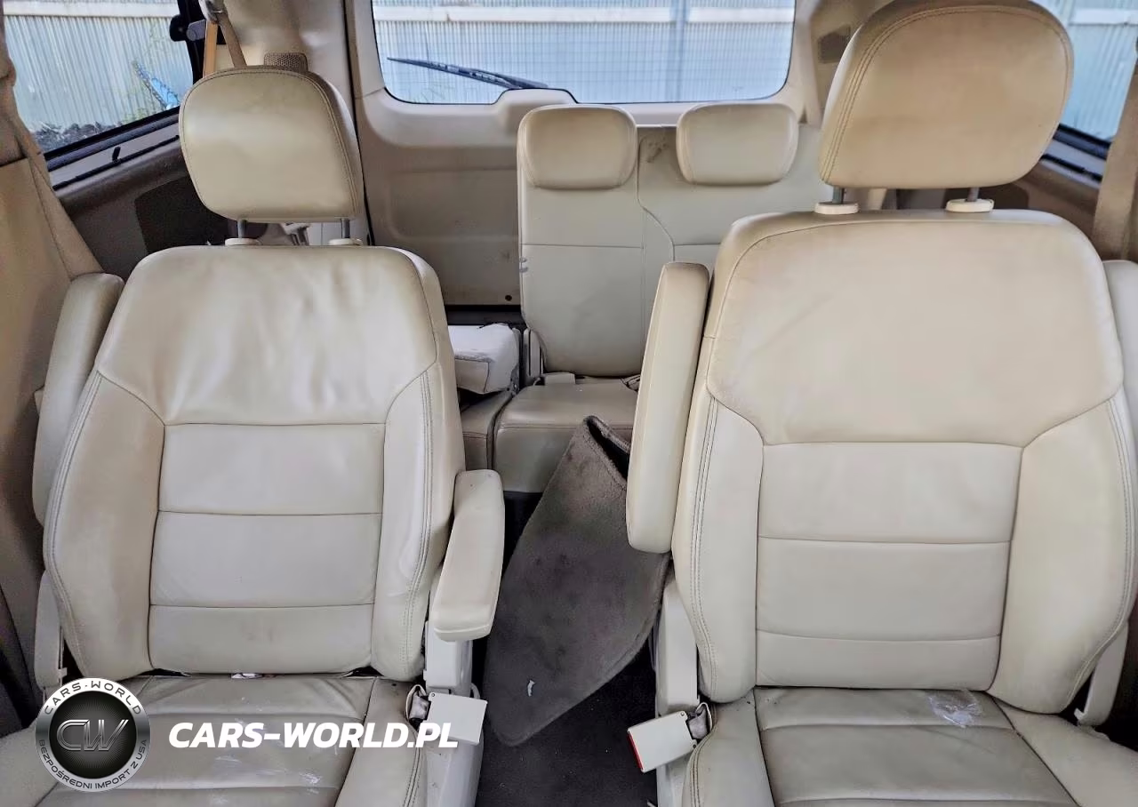 2010 Volkswagen Routan Sel VIN:2V4RW5DX1AR195470 - 10