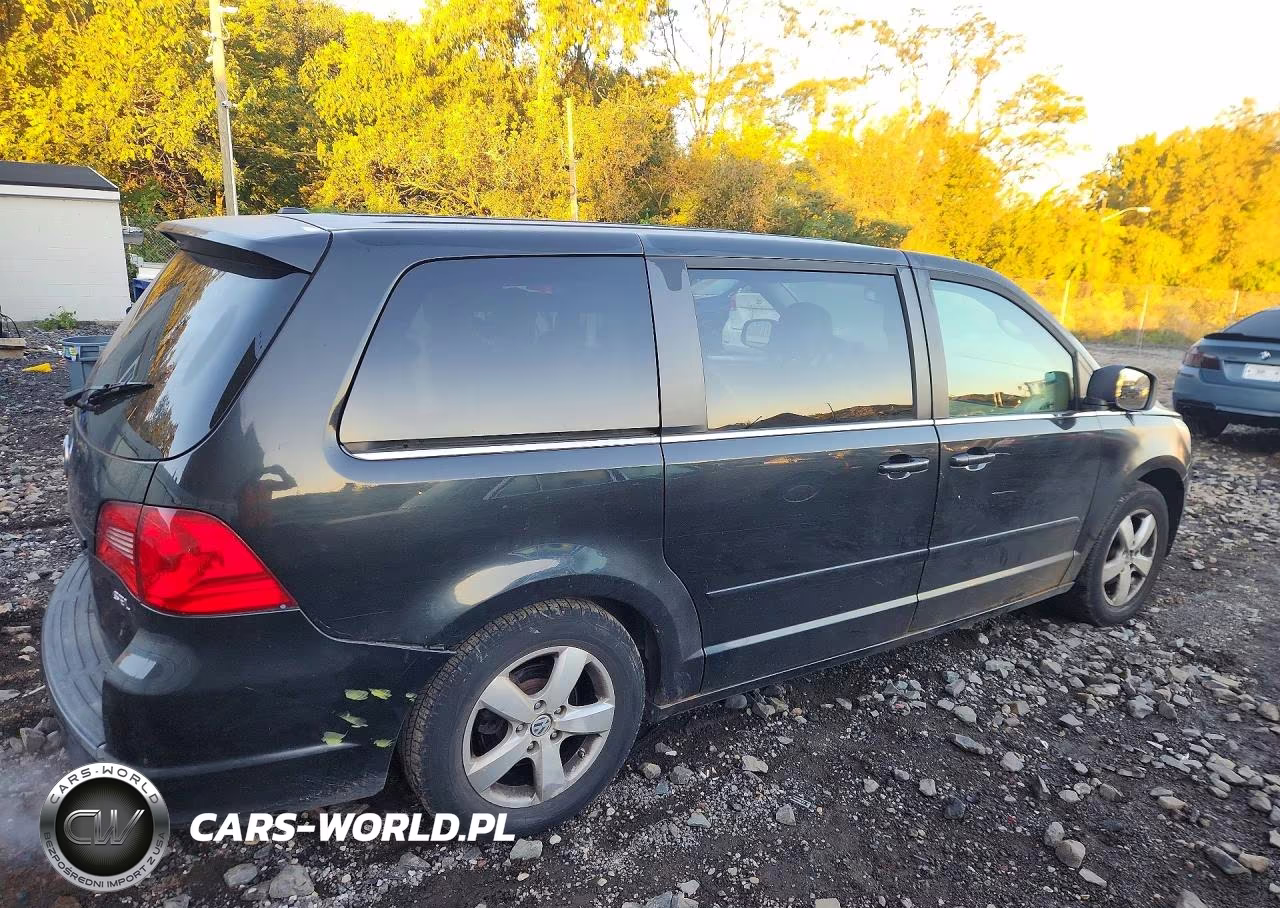 2010 Volkswagen Routan Sel VIN:2V4RW5DX1AR195470 - 3