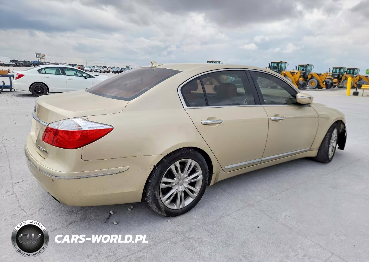 2011 Hyundai Genesis 4.6 VIN:KMHGC4DF2BU131840 - 3
