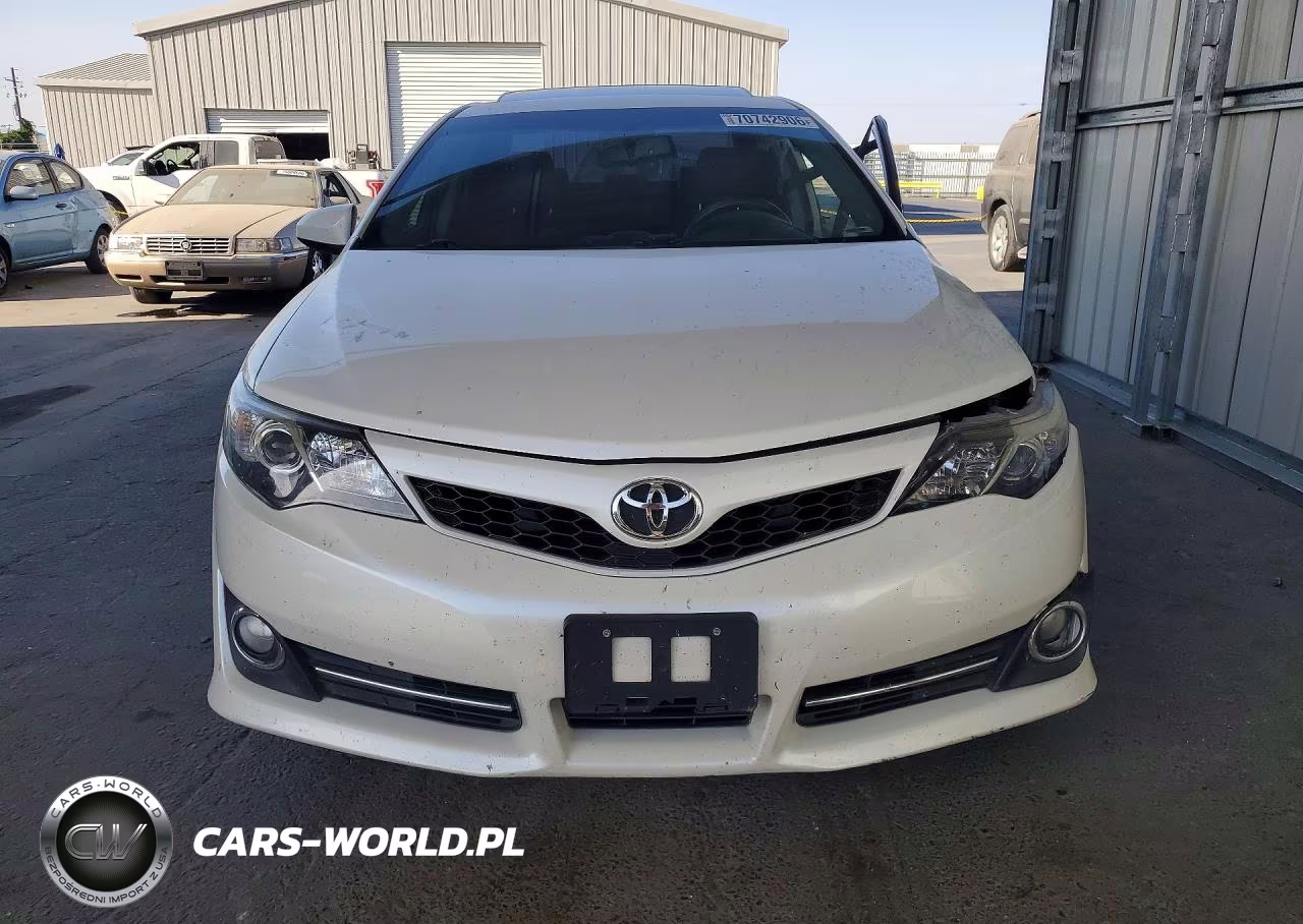 2014 Toyota Camry Se VIN:4T1BF1FK2EU440500 - 5
