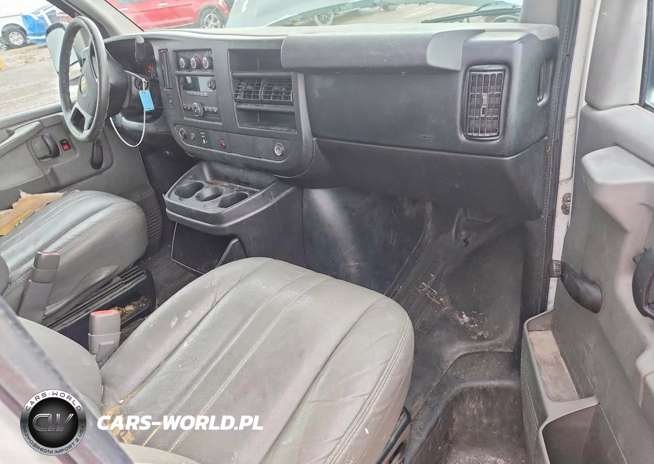 2012 Chevrolet Express G2500 VIN:1GCWGFCB5C1124981 - 8