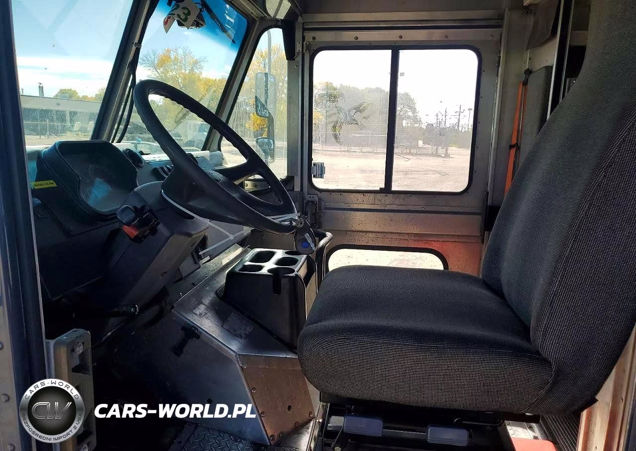 2020 Freightliner Mt45G Chassis Delivery Truck VIN:4UZAC2EA1LCMK2950 - 7