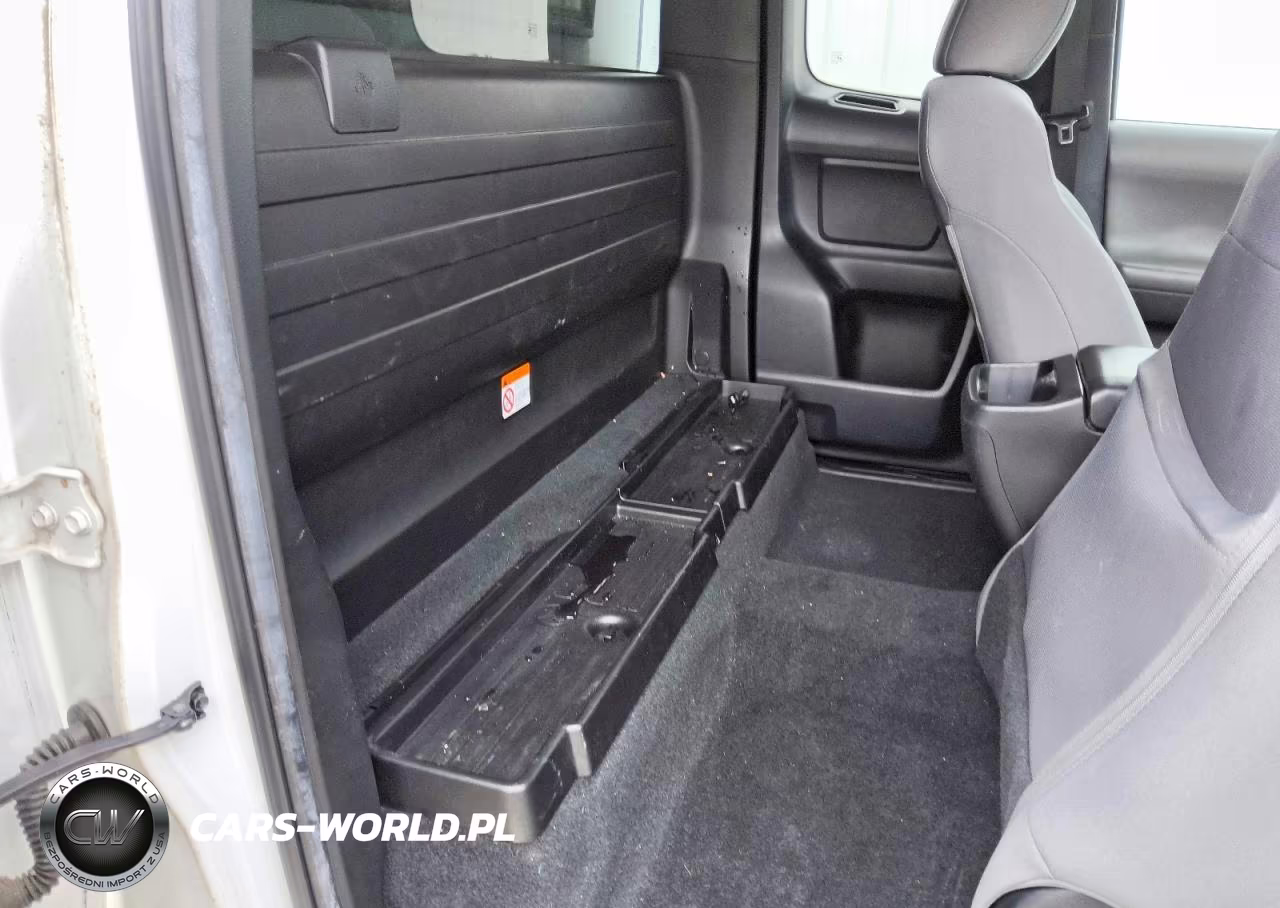 2022 Toyota Tacoma Sr VIN:3TYRX5GN2NT057231 - 10