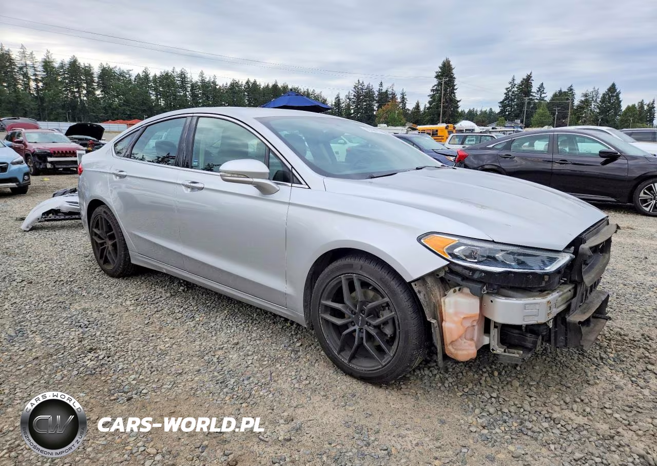 2017 Ford Fusion Titanium VIN:3FA6P0D92HR101010 - 4