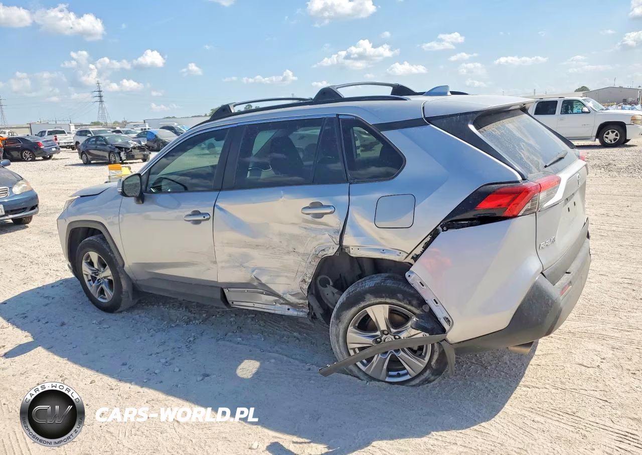 2023 Toyota Rav4 Xle VIN:2T3W1RFV4PW284012 - 2