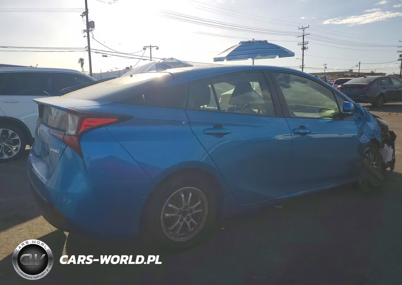 2020 Toyota Prius Le VIN:JTDKARFU4L3104983 - 3