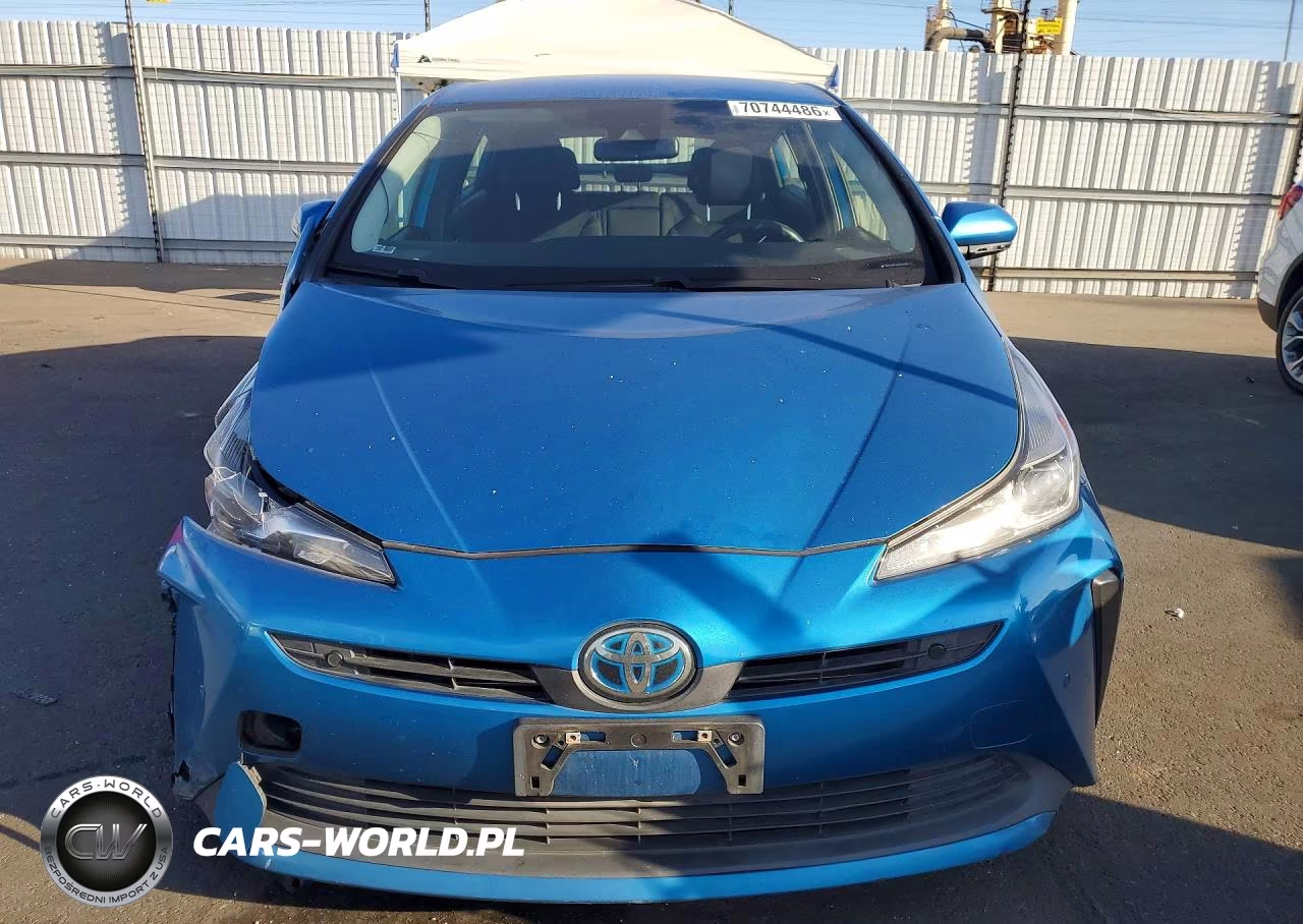 2020 Toyota Prius Le VIN:JTDKARFU4L3104983 - 5