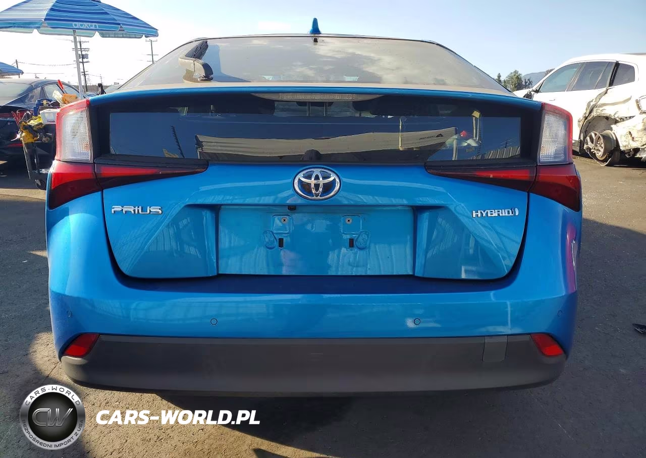 2020 Toyota Prius Le VIN:JTDKARFU4L3104983 - 6