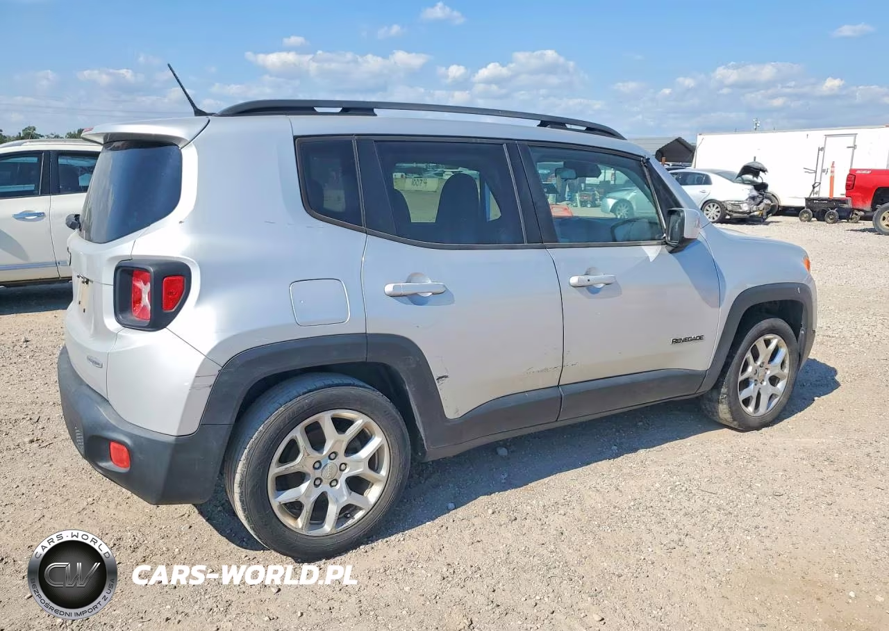 2017 Jeep Renegade Latitude VIN:ZACCJABB1HPG64182 - 3