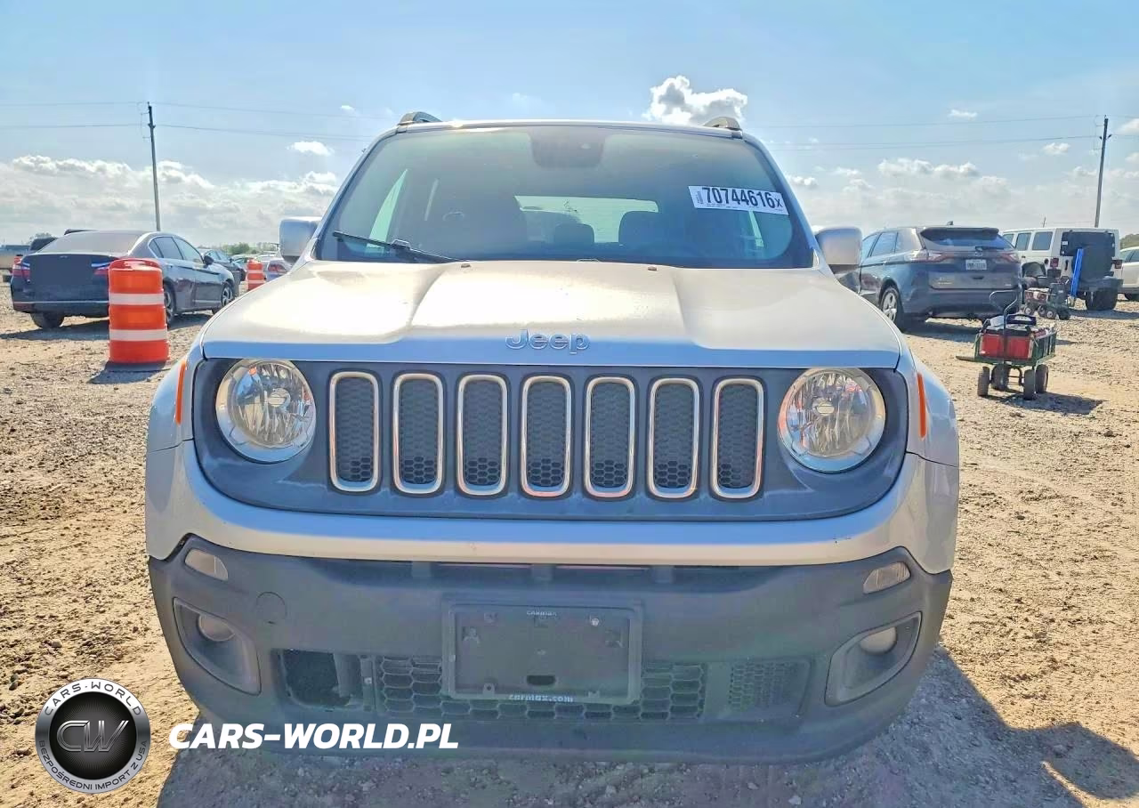 2017 Jeep Renegade Latitude VIN:ZACCJABB1HPG64182 - 5