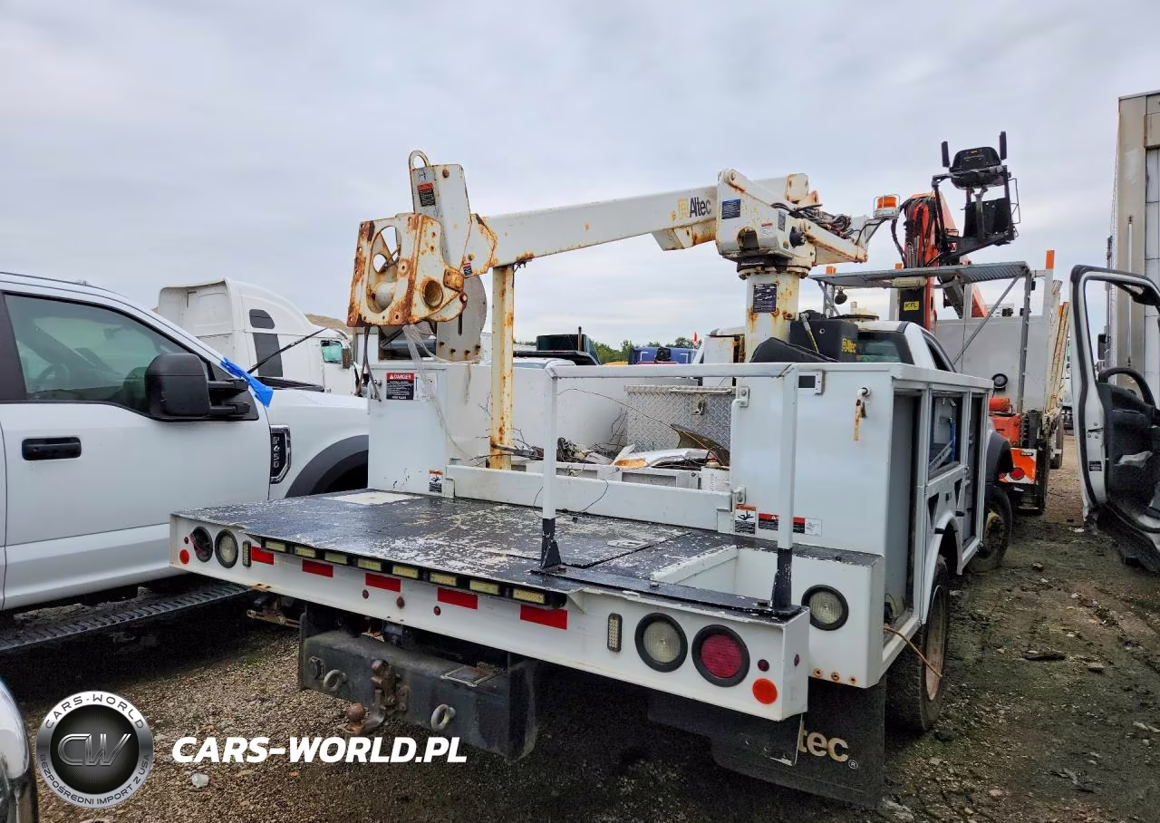 2017 Ford F450 Super Duty VIN:1FDUF4GY7HED73467 - 3