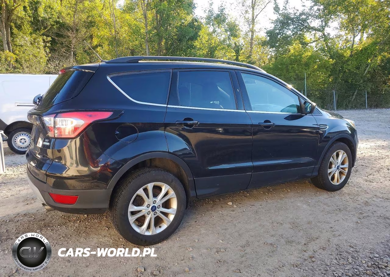 2017 Ford Escape Se VIN:1FMCU0GD2HUE91813 - 3