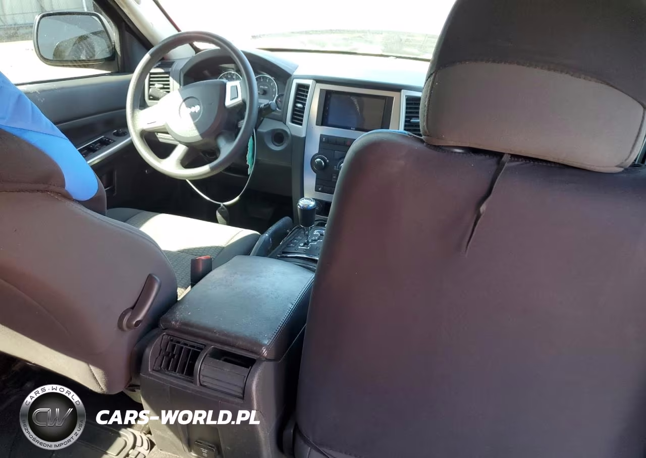 2010 Jeep Grand Cherokee Laredo VIN:1J4PR4GK9AC145583 - 8