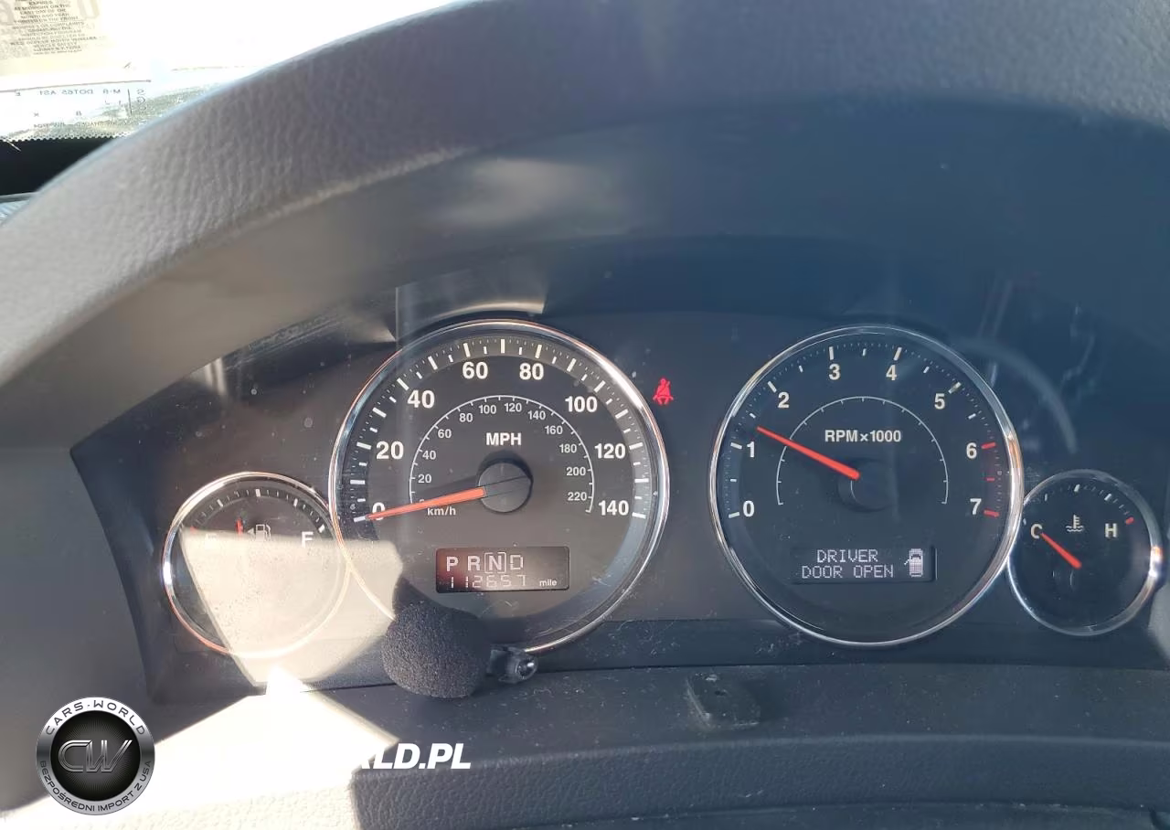 2010 Jeep Grand Cherokee Laredo VIN:1J4PR4GK9AC145583 - 9