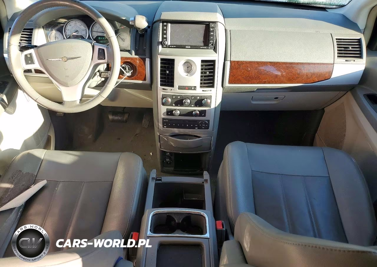 2010 Chrysler Town & Country Touring VIN:2A4RR5D14AR167931 - 8