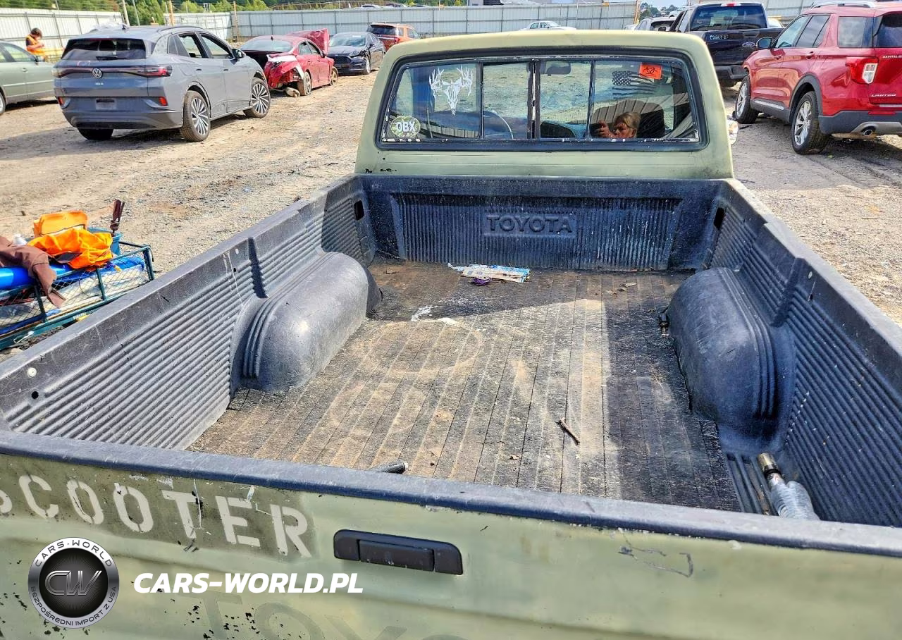 1990 Toyota Pickup 1-2 Ton Short Wheelbase VIN:JT4RN81A9L0057896 - 10