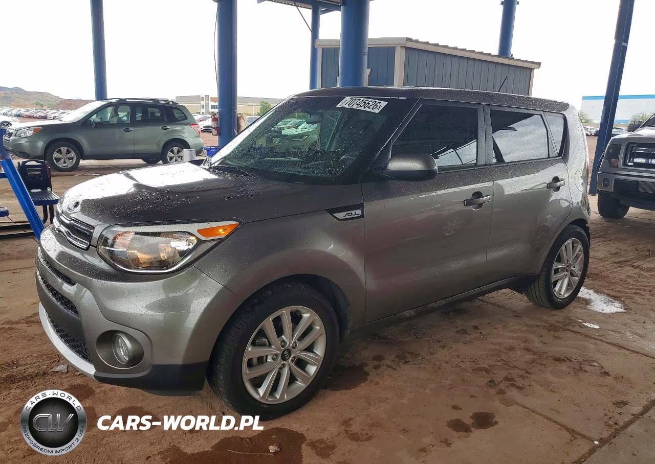 2018 Kia Soul + VIN:KNDJP3A53J7555352 - 1