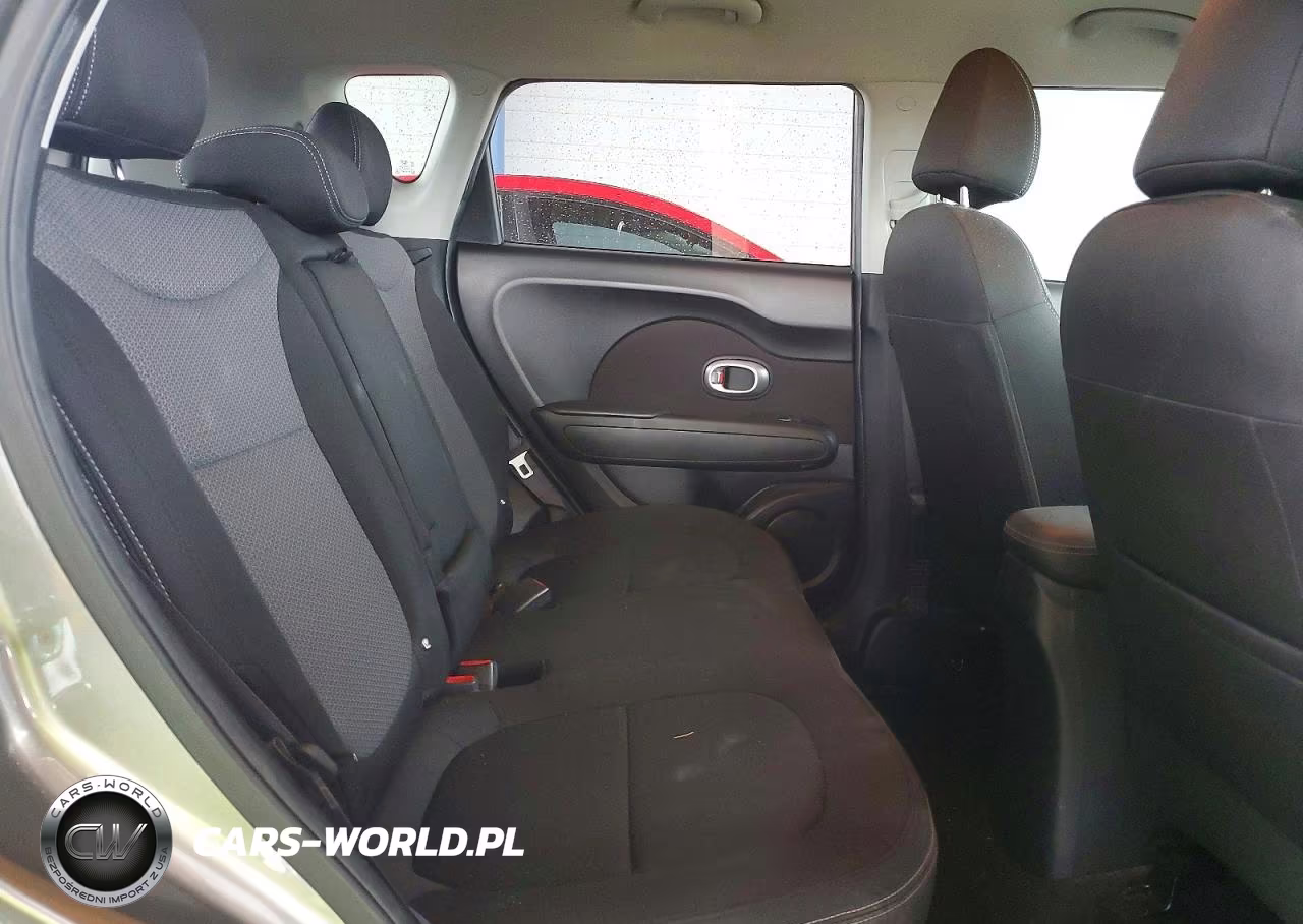 2018 Kia Soul + VIN:KNDJP3A53J7555352 - 10