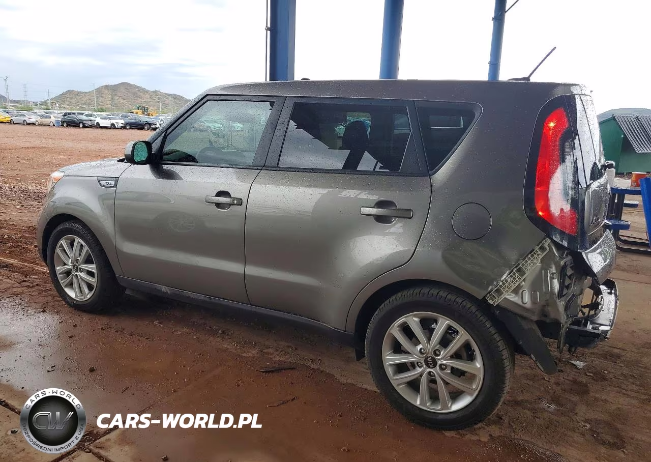 2018 Kia Soul + VIN:KNDJP3A53J7555352 - 2
