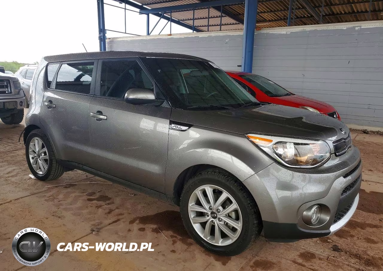 2018 Kia Soul + VIN:KNDJP3A53J7555352 - 4