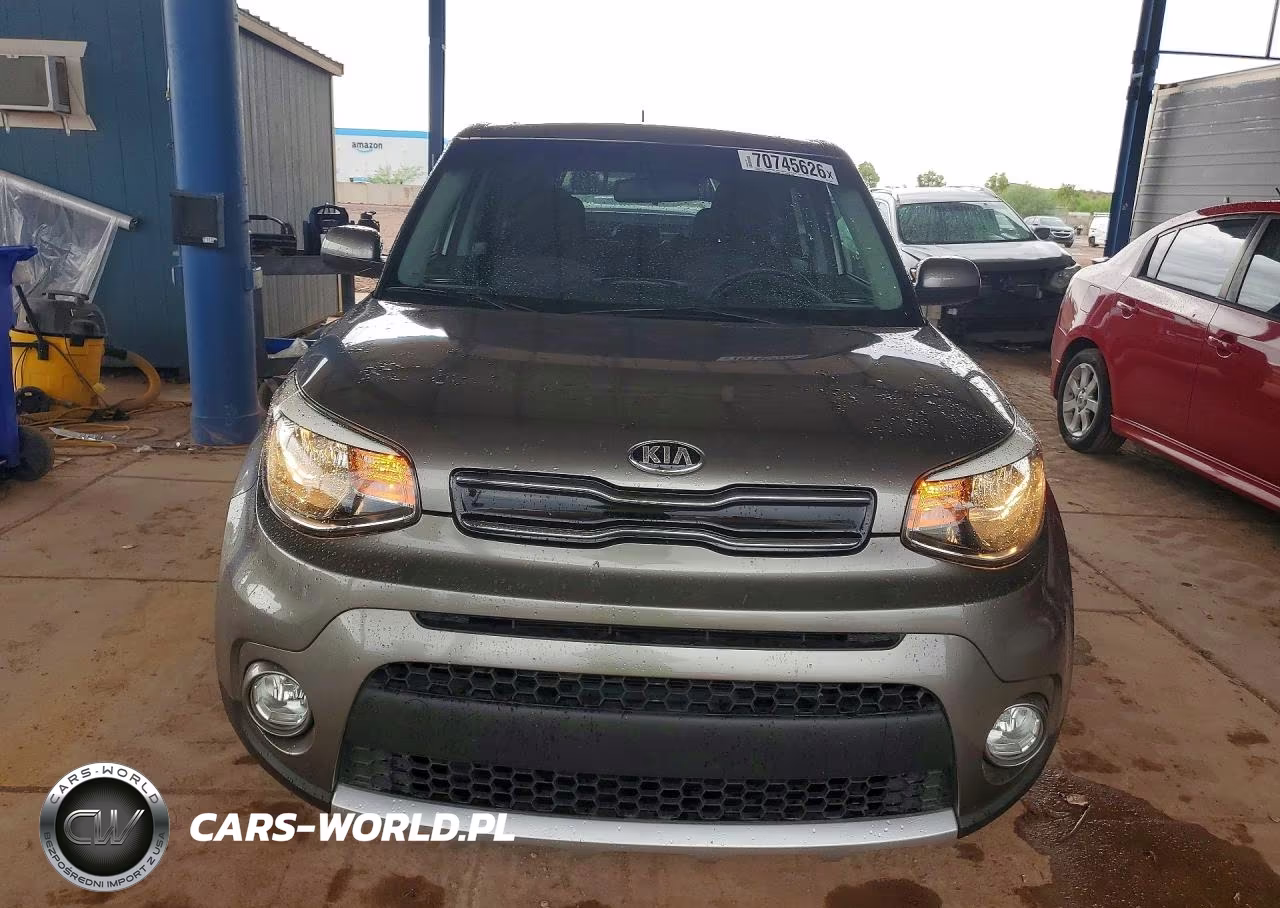 2018 Kia Soul + VIN:KNDJP3A53J7555352 - 5