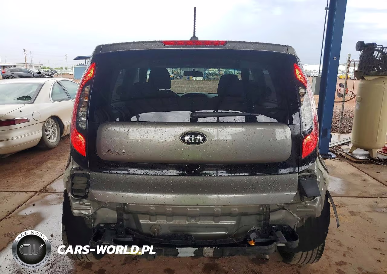 2018 Kia Soul + VIN:KNDJP3A53J7555352 - 6
