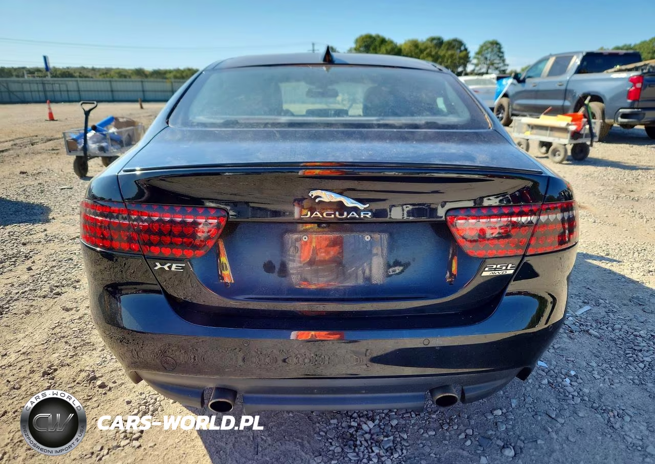 2018 Jaguar Xe R - Sport VIN:SAJAL4FX1JCP34851 - 6