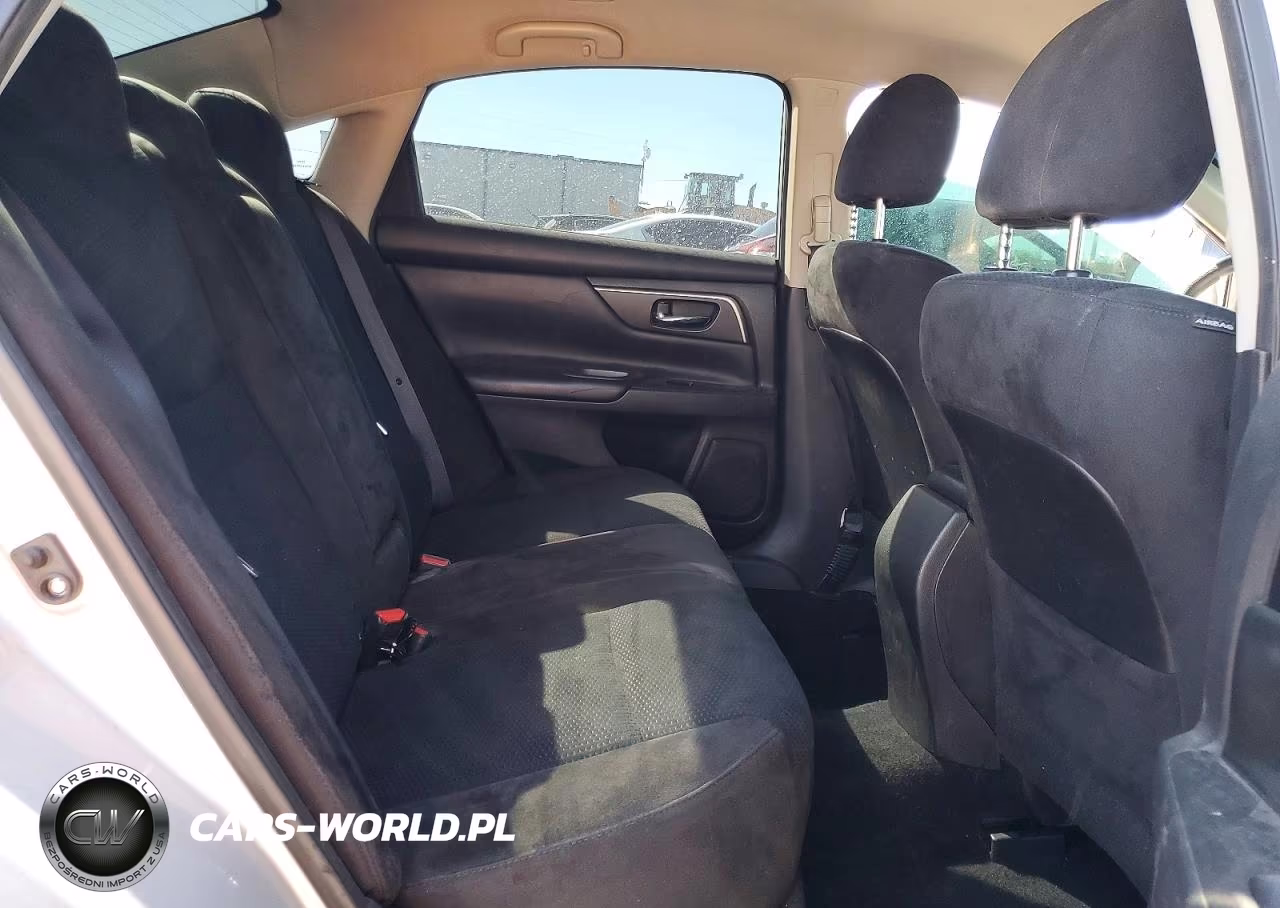 2015 Nissan Altima 2.5 S VIN:1N4AL3AP4FN870845 - 10