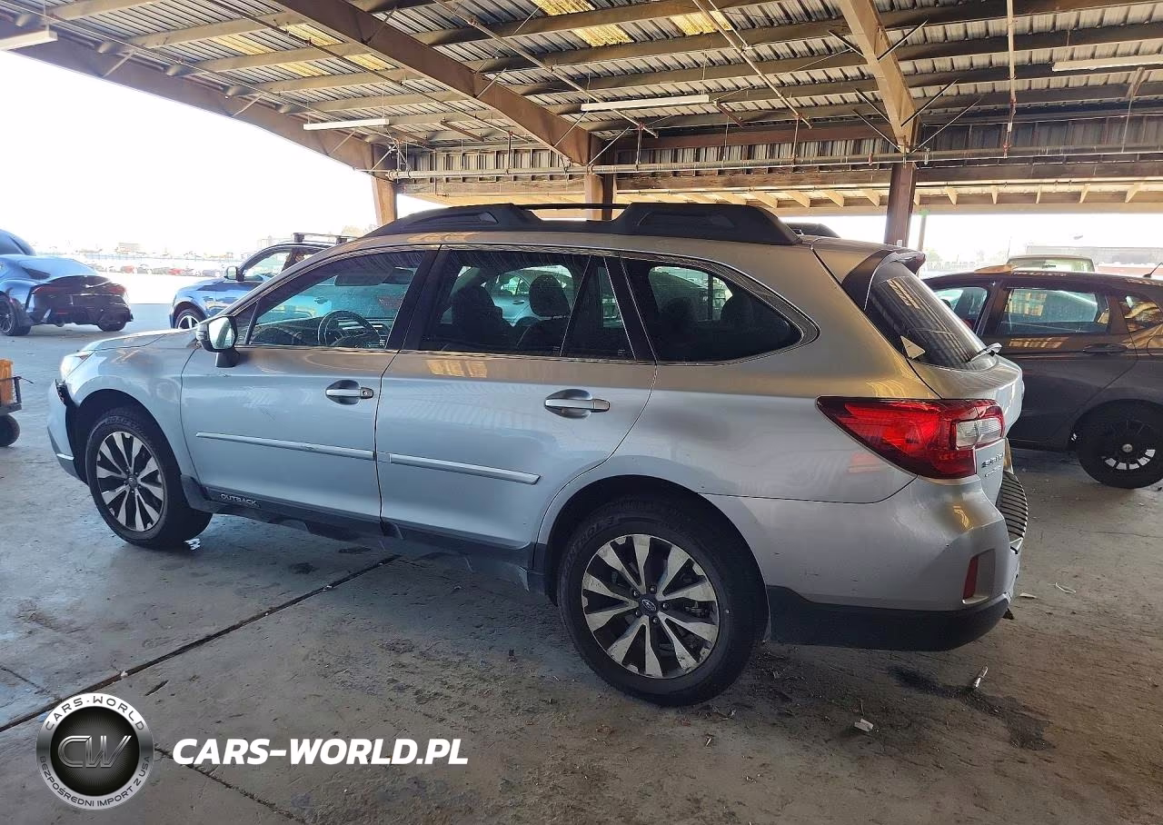 2015 Subaru Outback 3.6R Limited VIN:4S4BSENC8F3233923 - 2